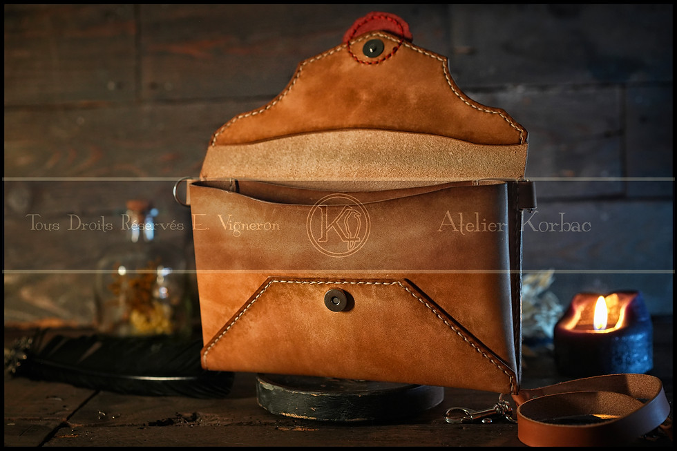 Miniature : Pochette lettre en cuir tanné végétal