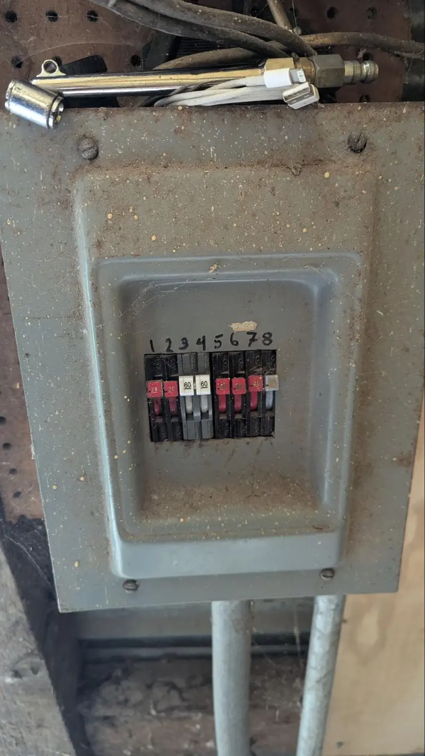 A Zinsco electrical panel with breaker switches.