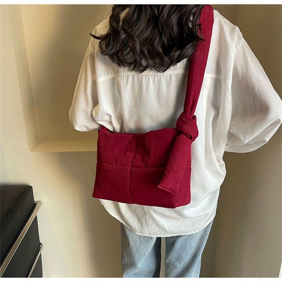 Thumbnail: Quilted crossbody bag with cotton and down filling