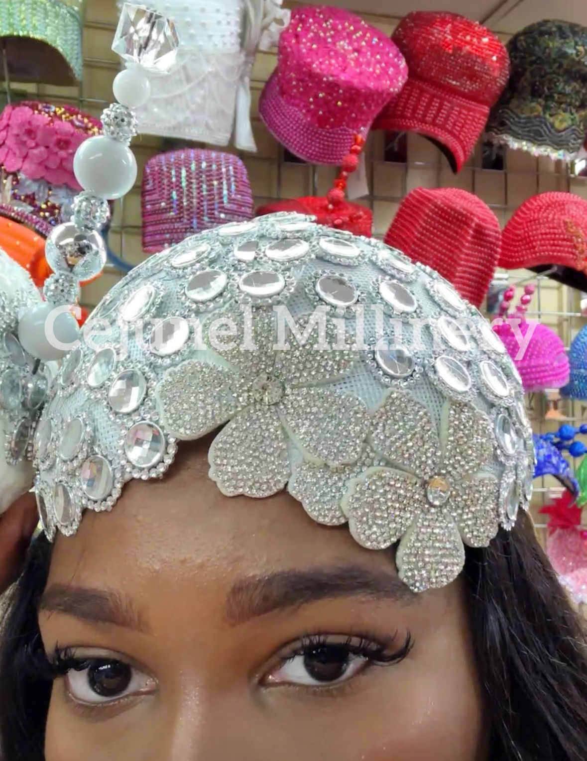 Silver Rhinestone &Pearl DC w/pin