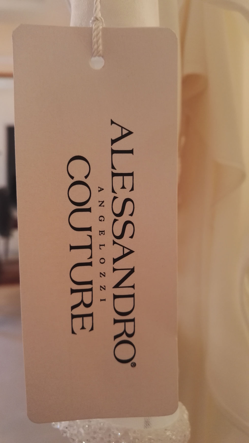 Miniatura: ALESSANDRO COUTURE-ARMENIA