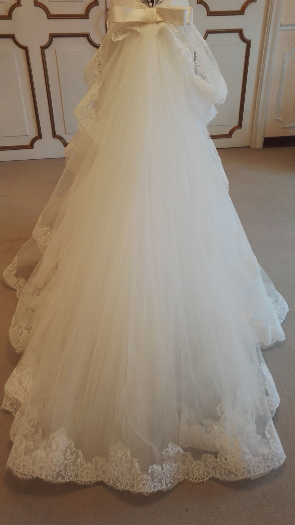 Miniatura: ALESSANDRO COUTURE-ACETA