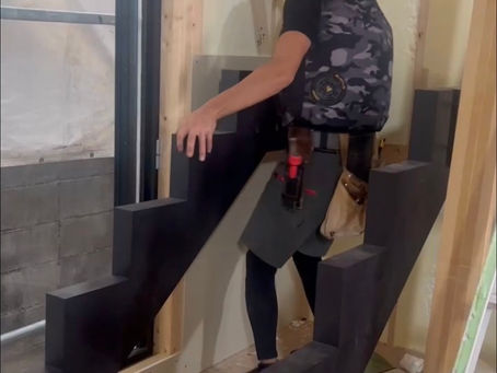 おしゃれ階段施工の様子♡