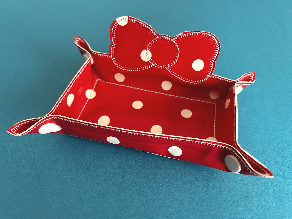 Thumbnail: Minnie inspired travel trinket tray
