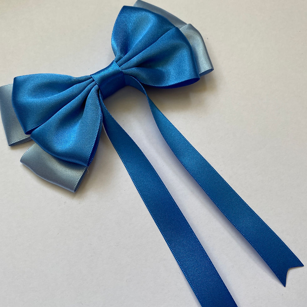Thumbnail: Wendy Darling inspired hair bow