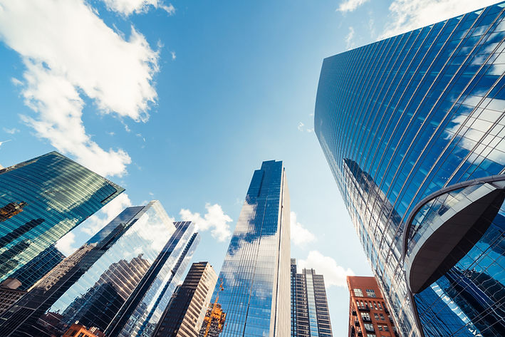 modern-tower-buildings-skyscrapers-financial-district-with-cloud-sunny-day-chicago-usa (3)