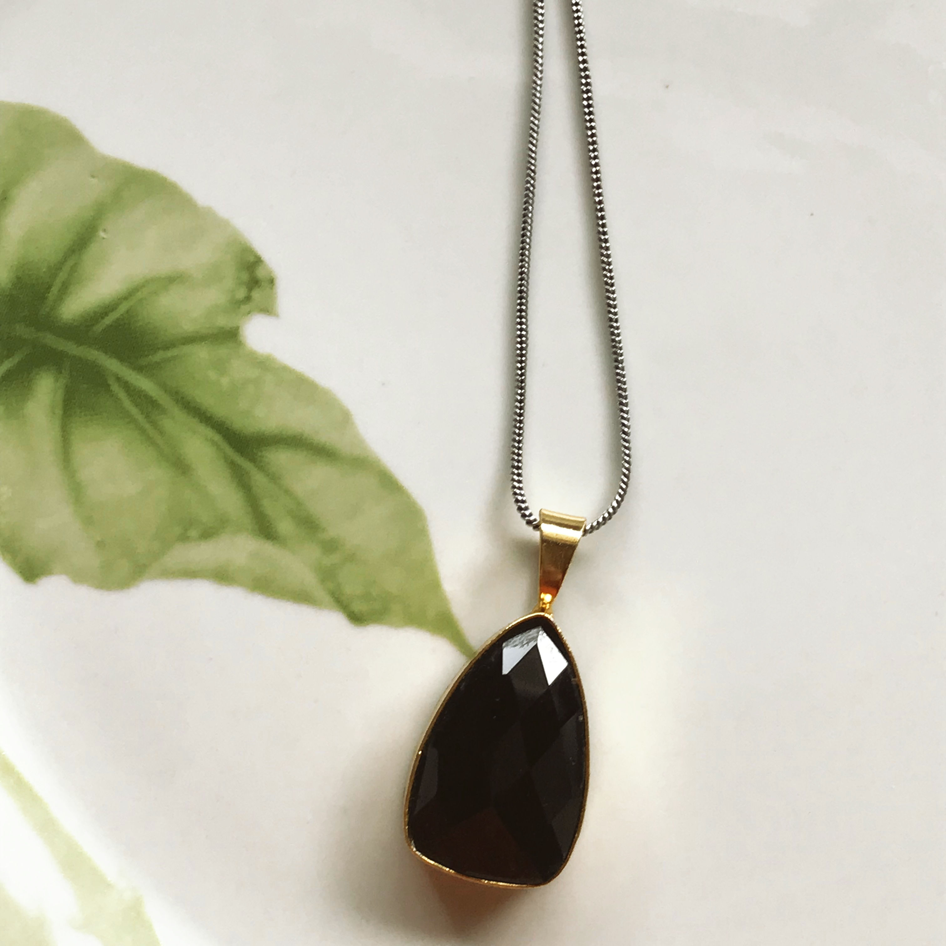 Black onyx pendant