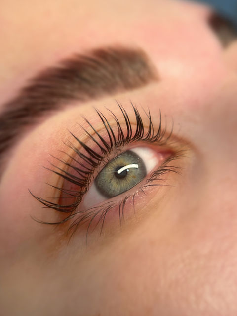 Eyelash lifting