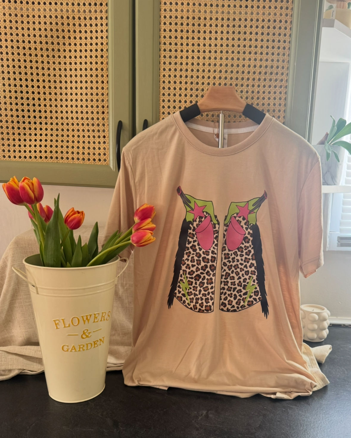 exotic cowgirl tee 