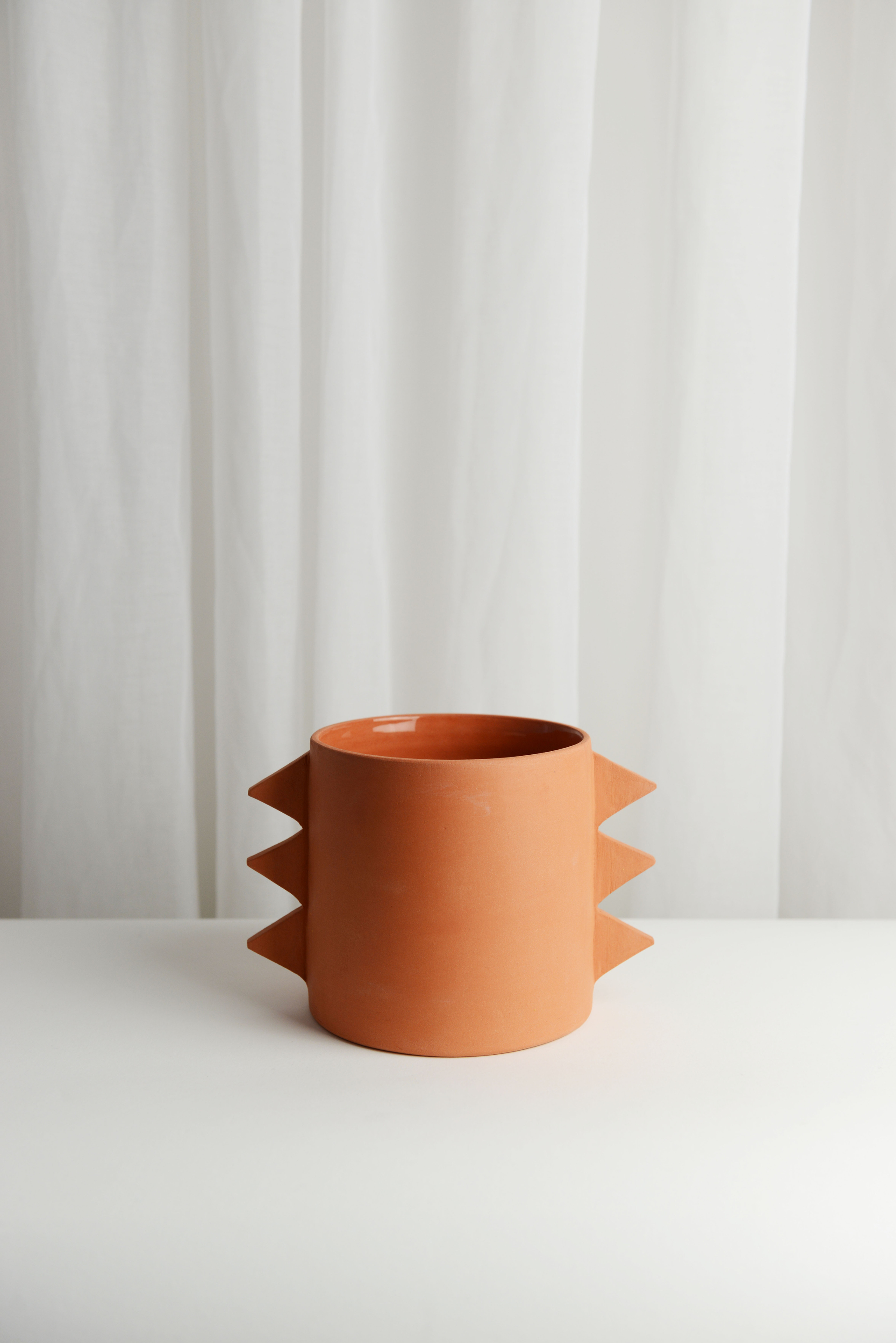 Vase/ cache-pot brut triangles