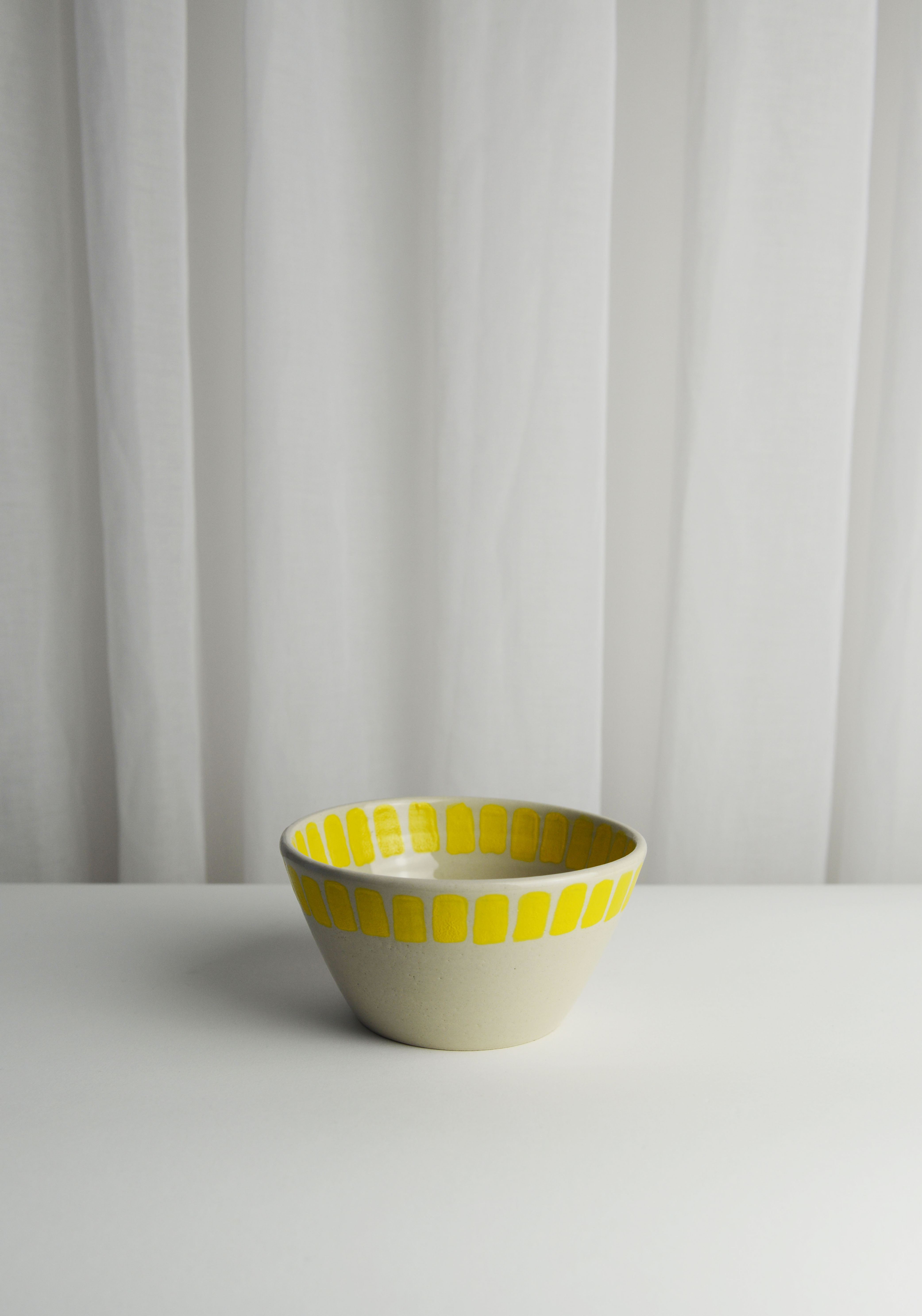 Bol jaune