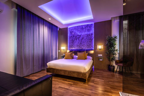 Camera con vista città 