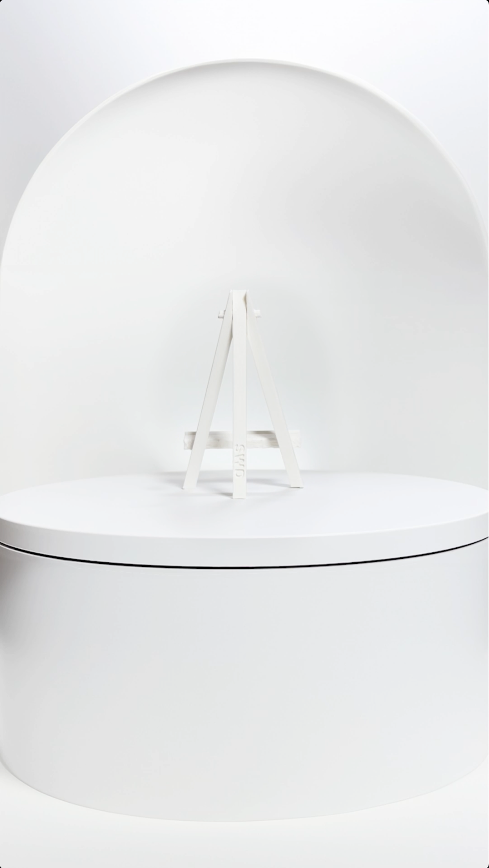 Thumbnail: Mini Art Easel