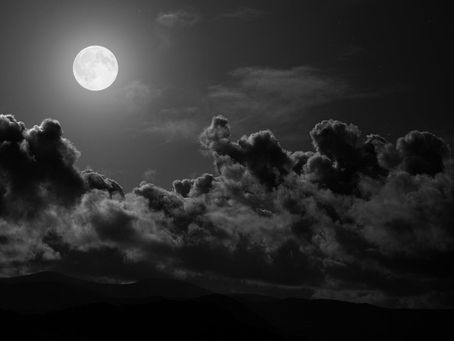 A tranquil talk with the night