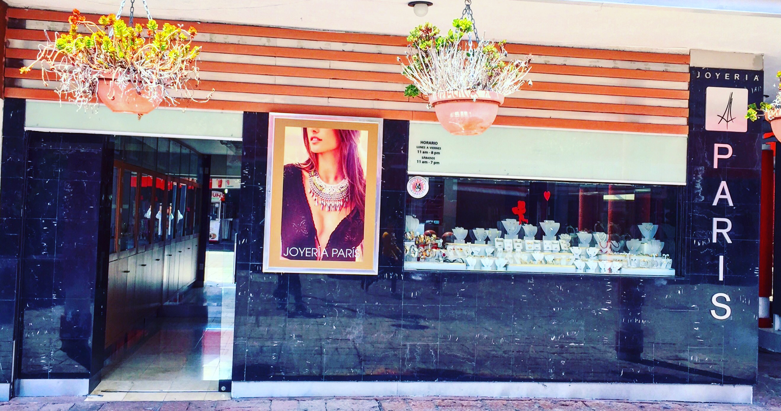 PLAZA LAS AMERICAS #273