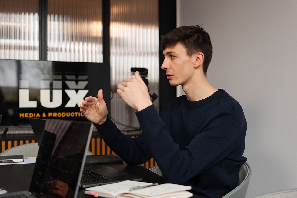 LUX-2.jpg