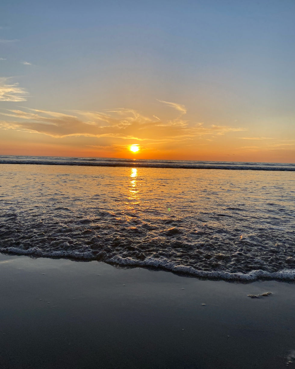Chasing waves