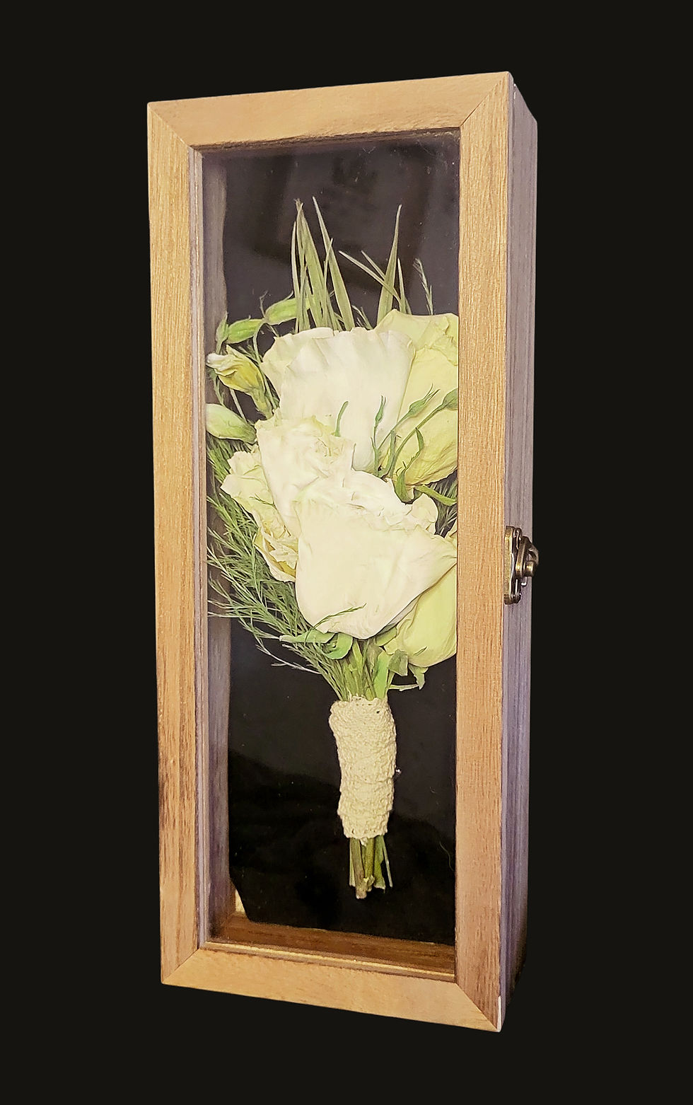 Thumbnail: The Grand Heirloom Masterwork-Bouquet Box 