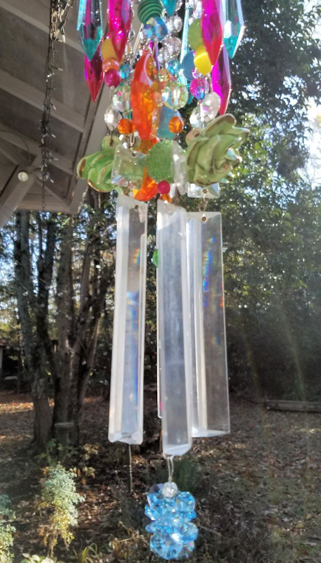 Thumbnail: Colorful Antique Crystal Wind Chime