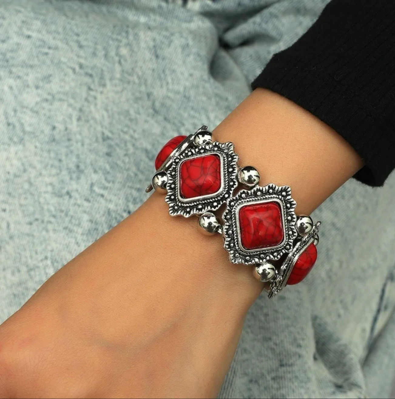 New Giunmcul Bohemian Style Bracelet With Red Stones