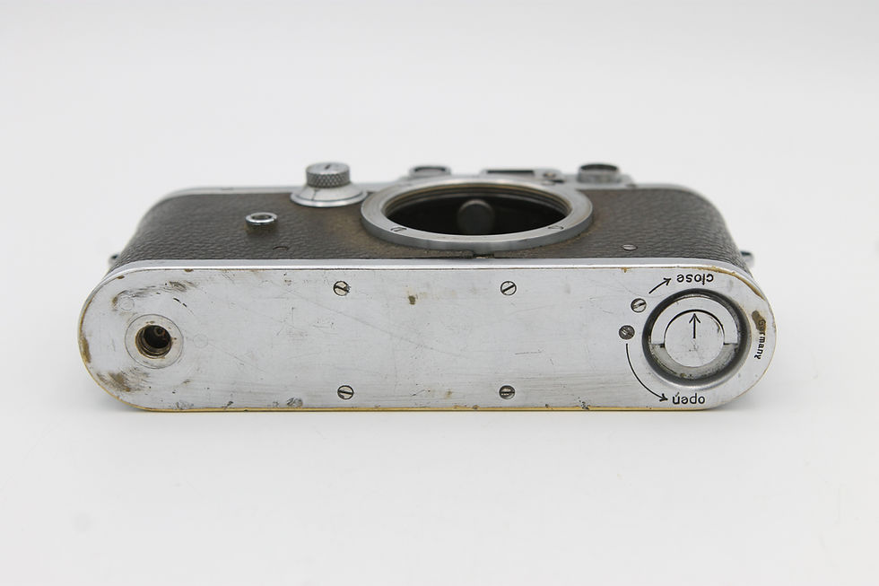 Thumbnail: Leica III + 5cm F3.5 Elmar + Case