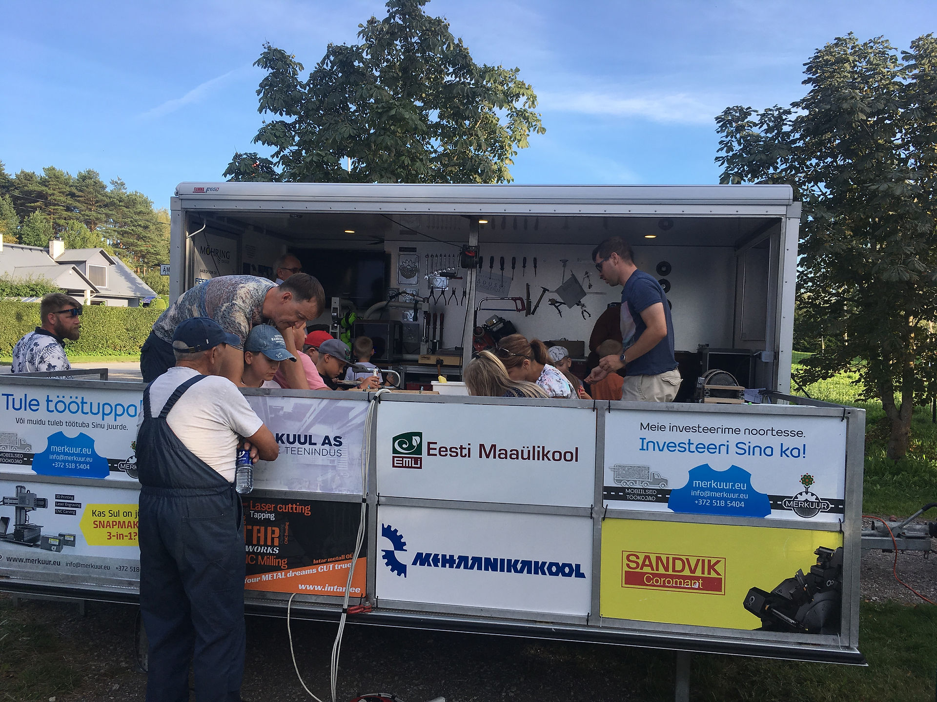 Mobile workshop
