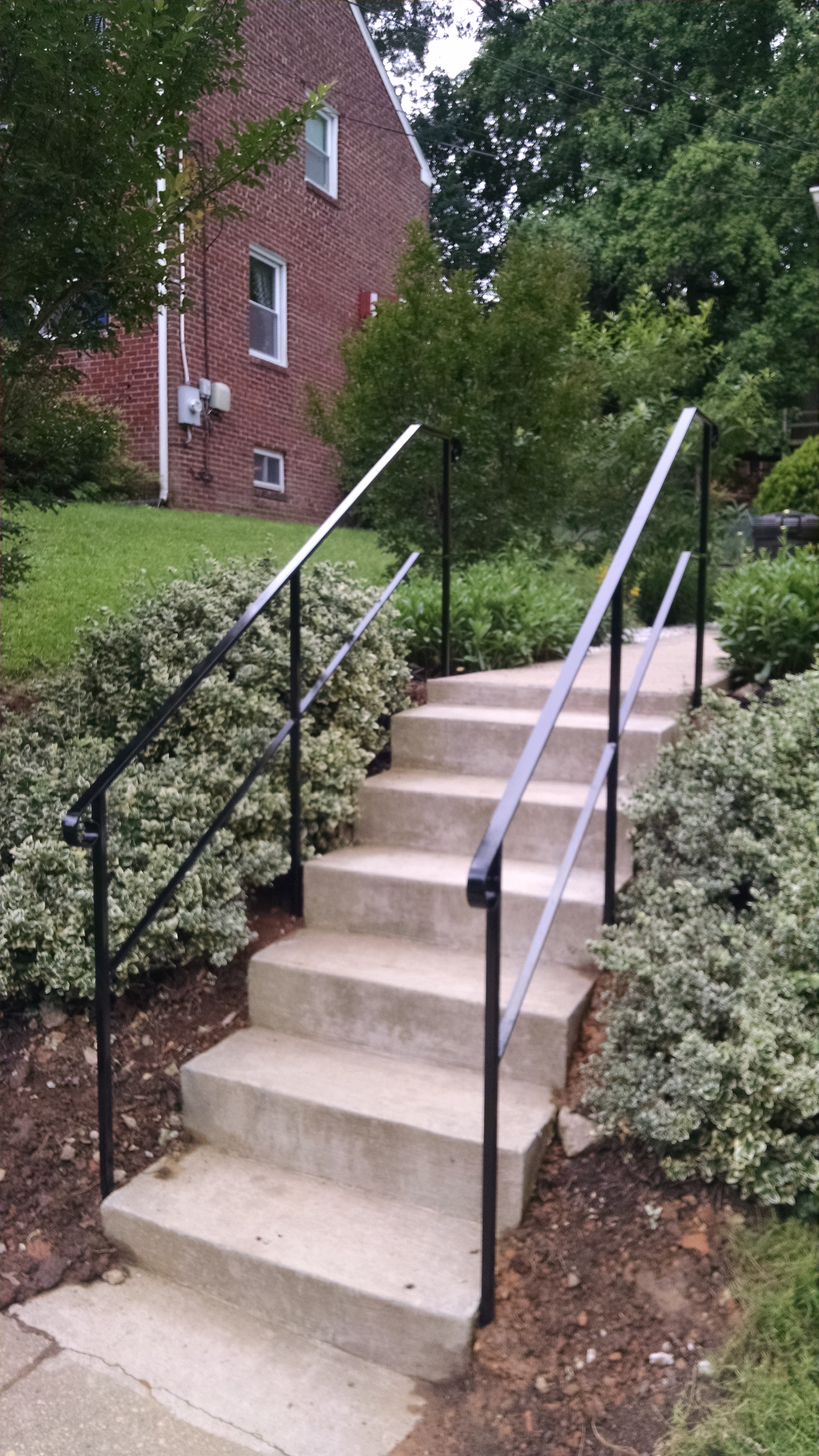 Stair rails w/ horizontal mid bar