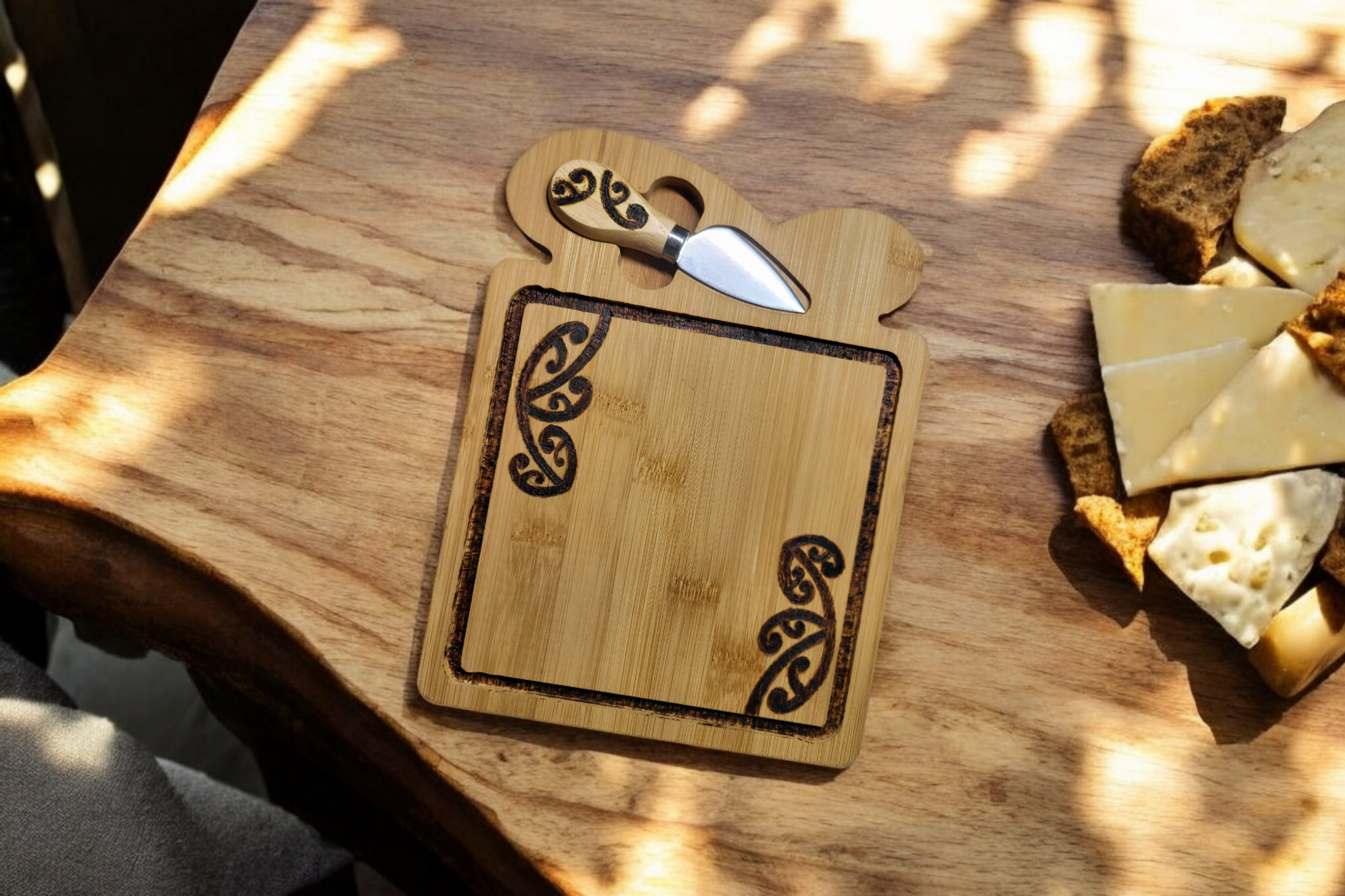 Cheese plater board. 25cm x 19.5cm x 1cm