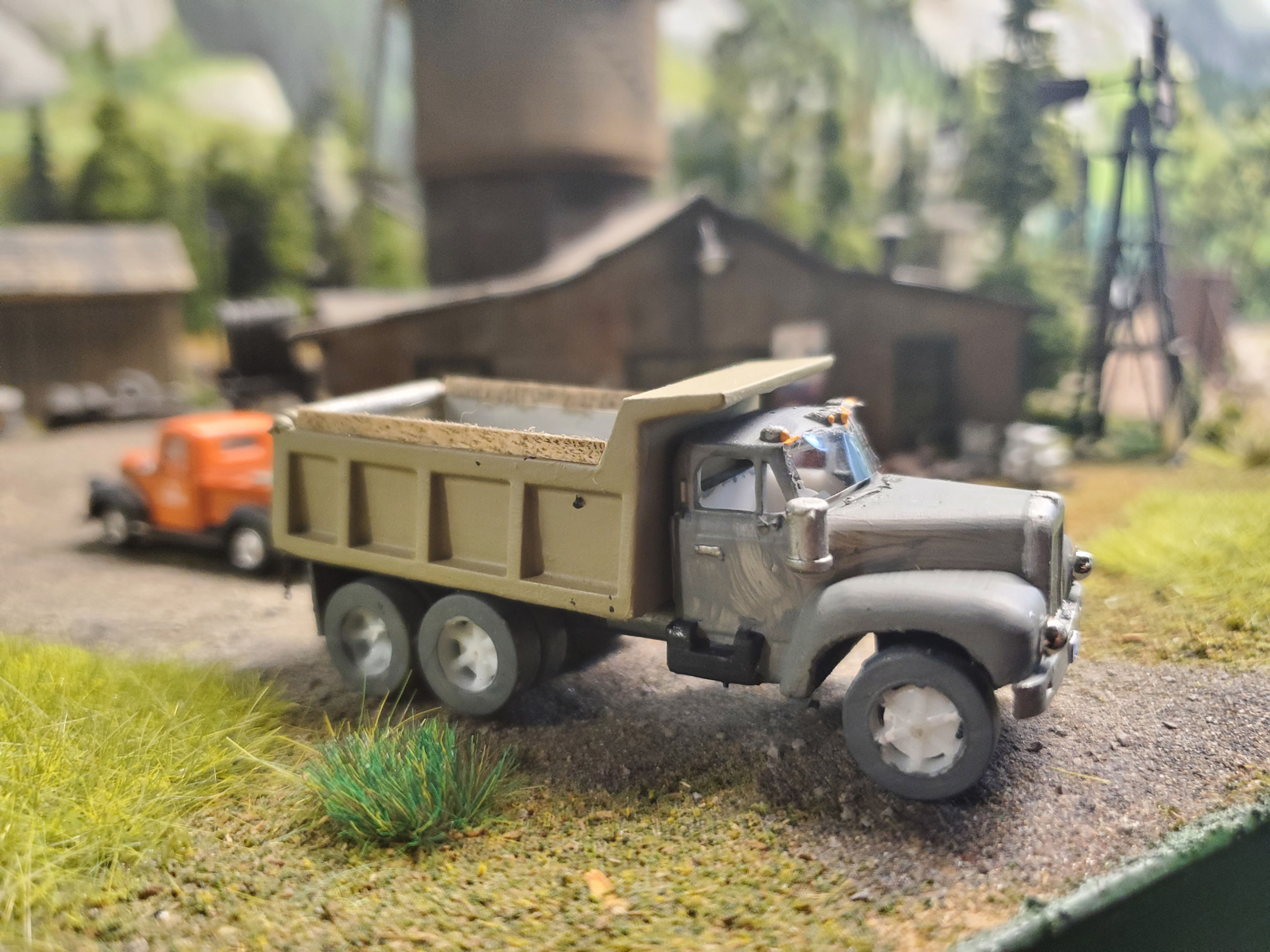 HO Scale Resin Mack Dump Truck