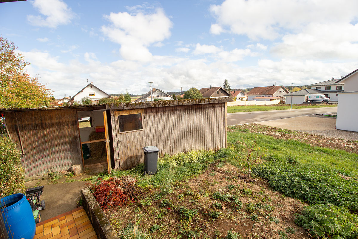Doppelhaushälfte mit zwei Wohneinheiten, Terrasse und vielseitigen Nebenflächen – Foto 6