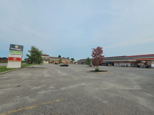 Parking for Thai Origin Massage customer at 1-269 Rue de Cannes, Gatineau, QC J8T 8C5