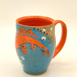 Side view of goldfish mug.