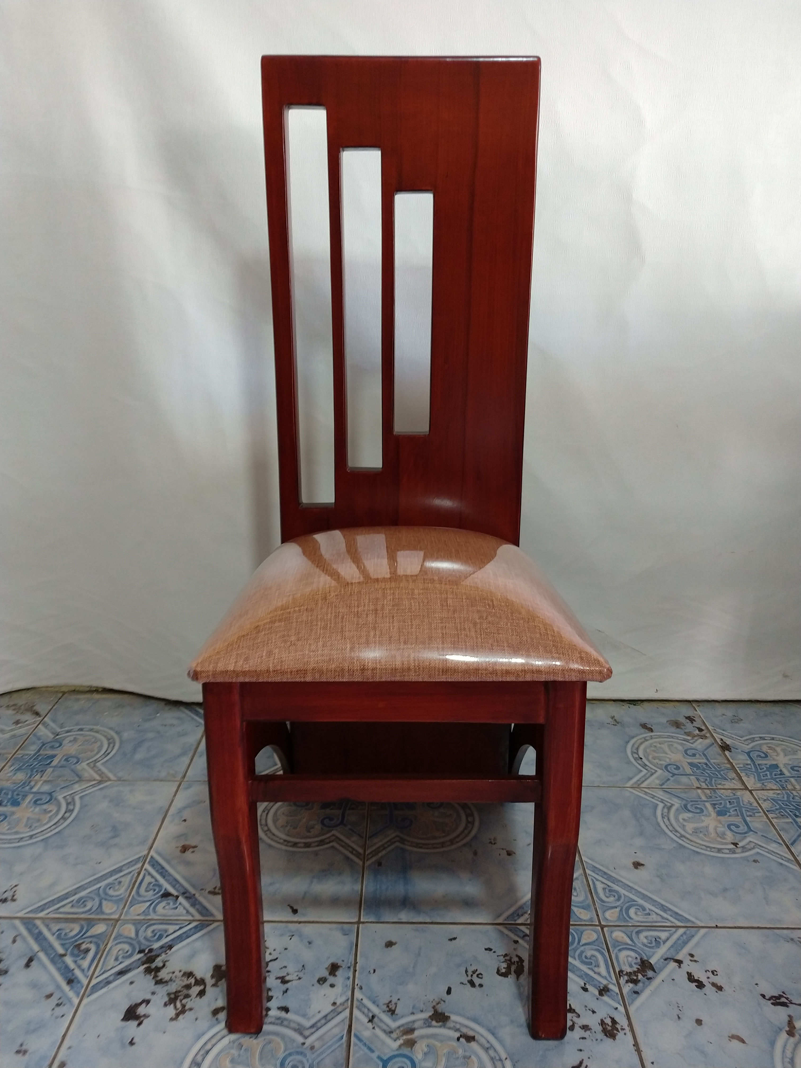 Silla Lineal Para Comedor De Madera