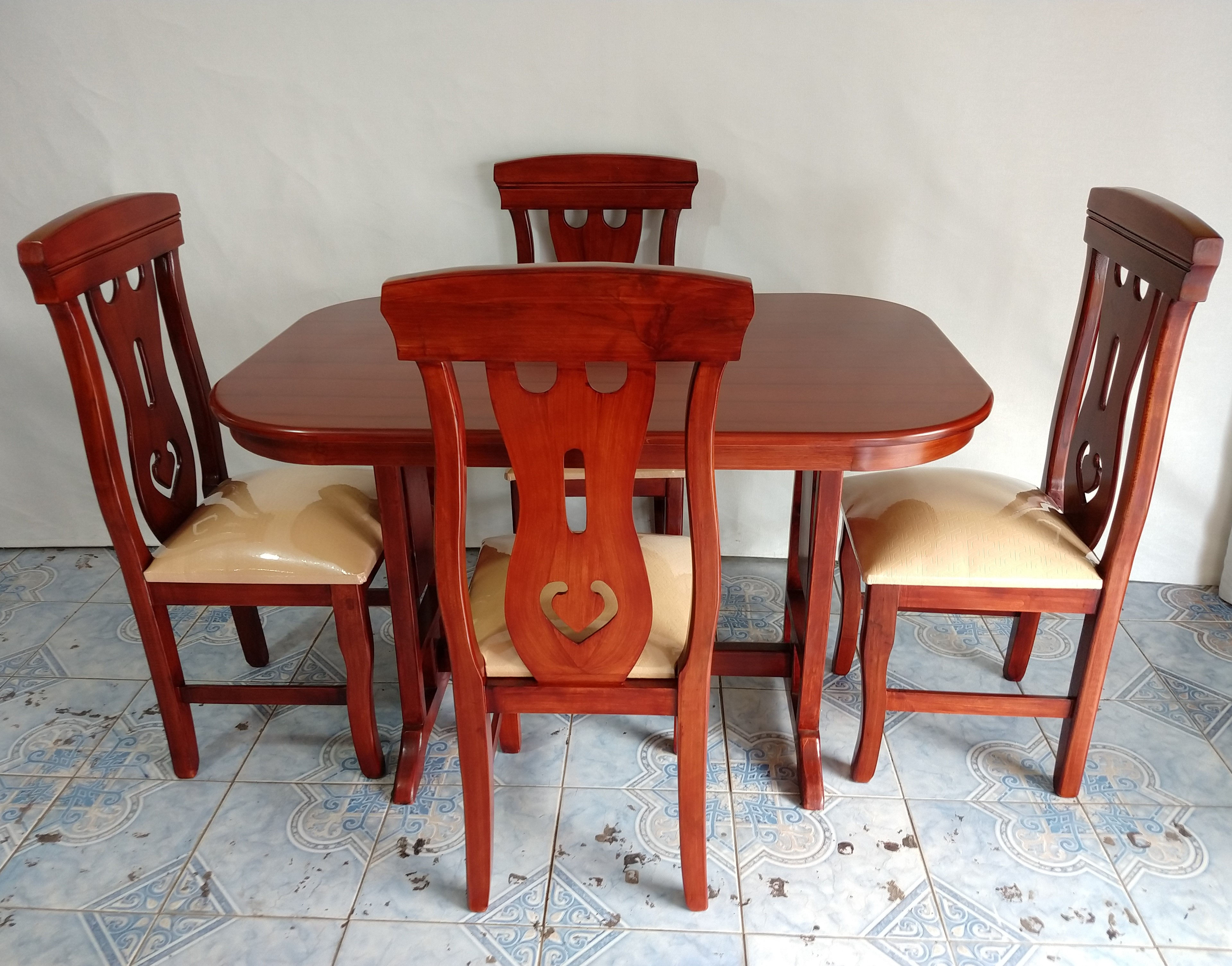 Juego De Comedor Económico De 4 Puestos, Tablero De Madera + 4 Sillas + Envió Gr