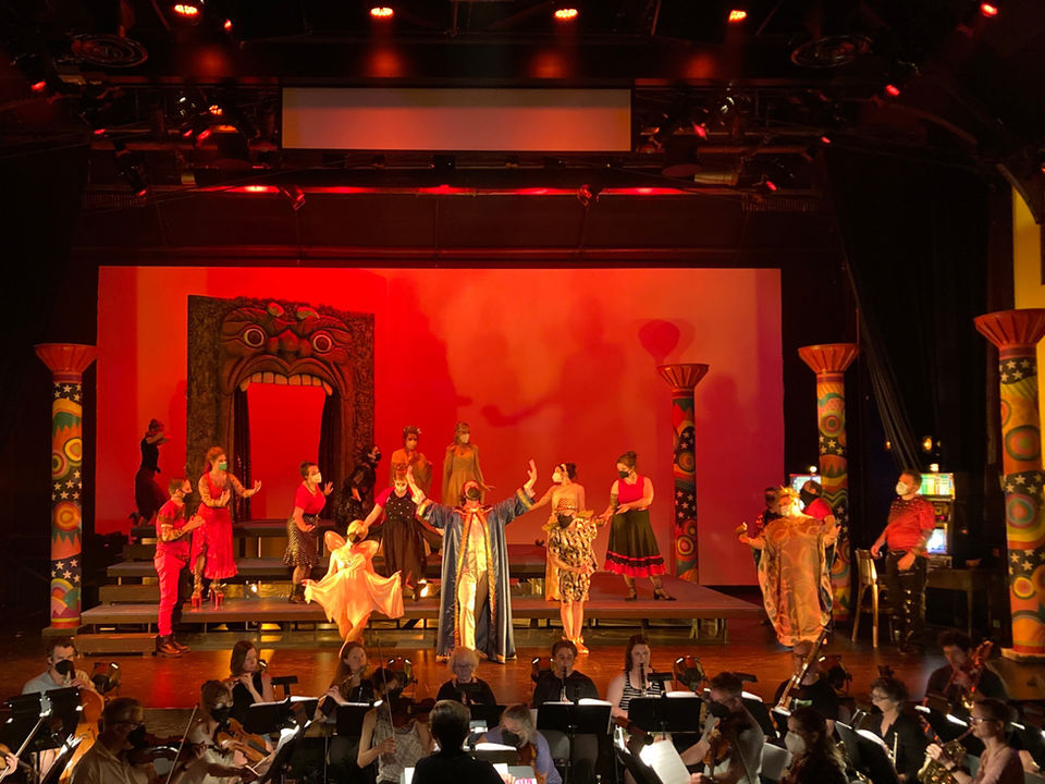 Opera Company of Middlebury

Jupiter - Orphée aux enfers

Photo credit - Sarah Cullins