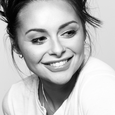 Kelsey Beth-Crossley TV Presenter 3.png