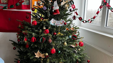 Weihnachtsbaum in der Tobi 6