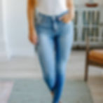 Thumbnail: Mid Rise Vintage Judy Blue Skinny Jeans