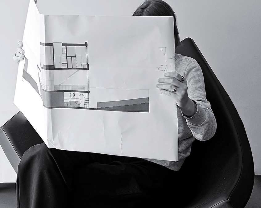 cover zwart wit-3_edited.jpg