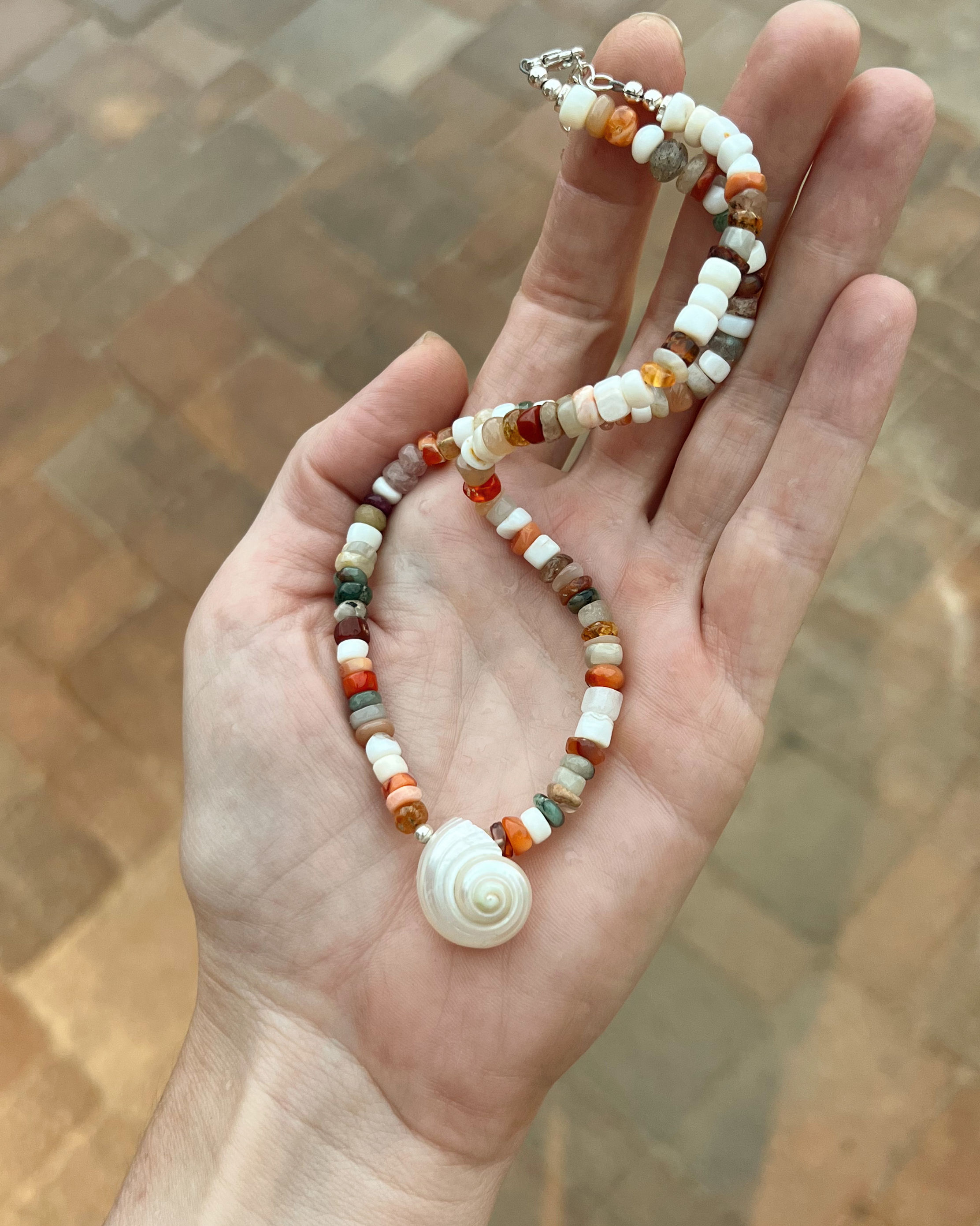 SUMMER FRIDAY NECKLACE