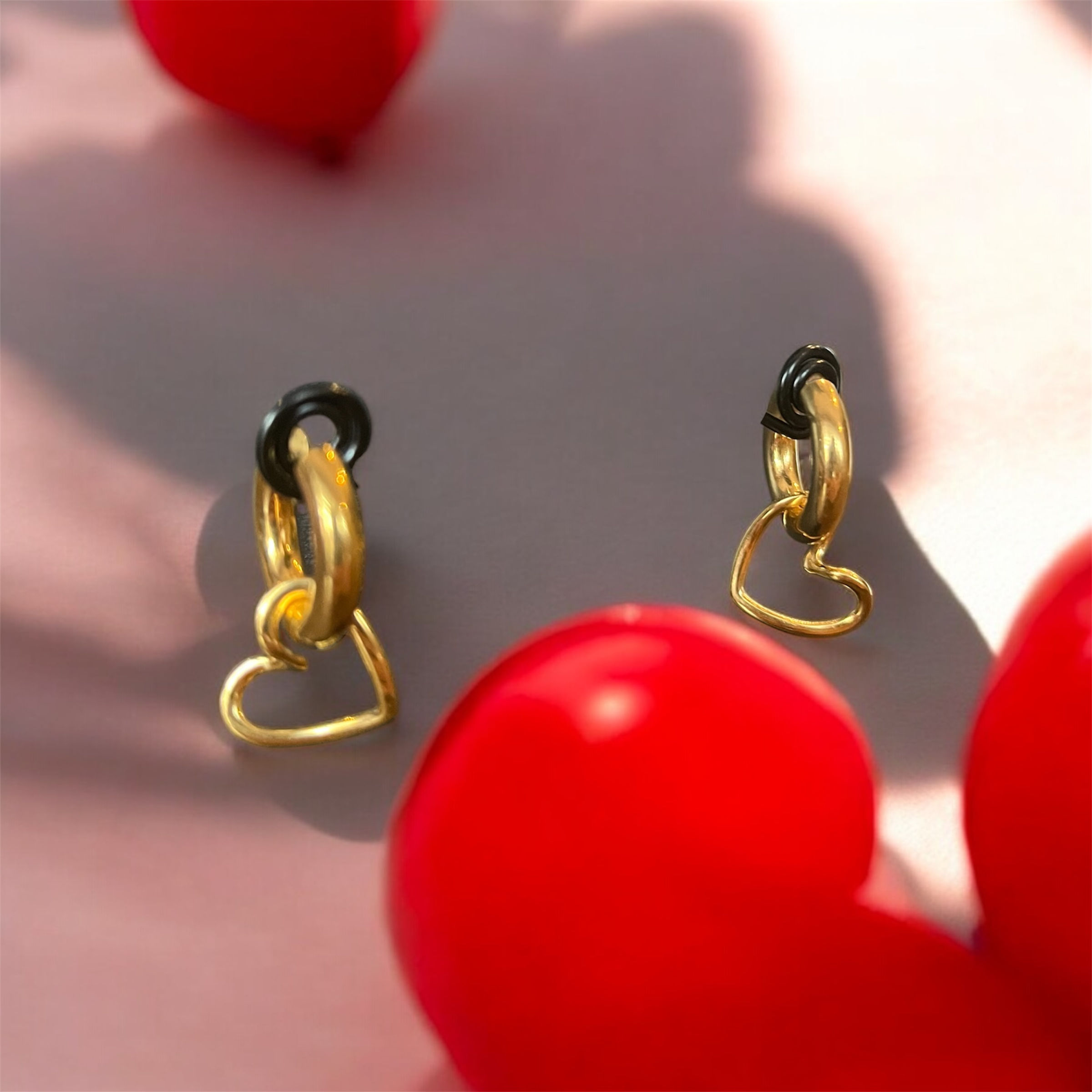 Boucles d'oreilles dormeuses avec pendentif cœur 