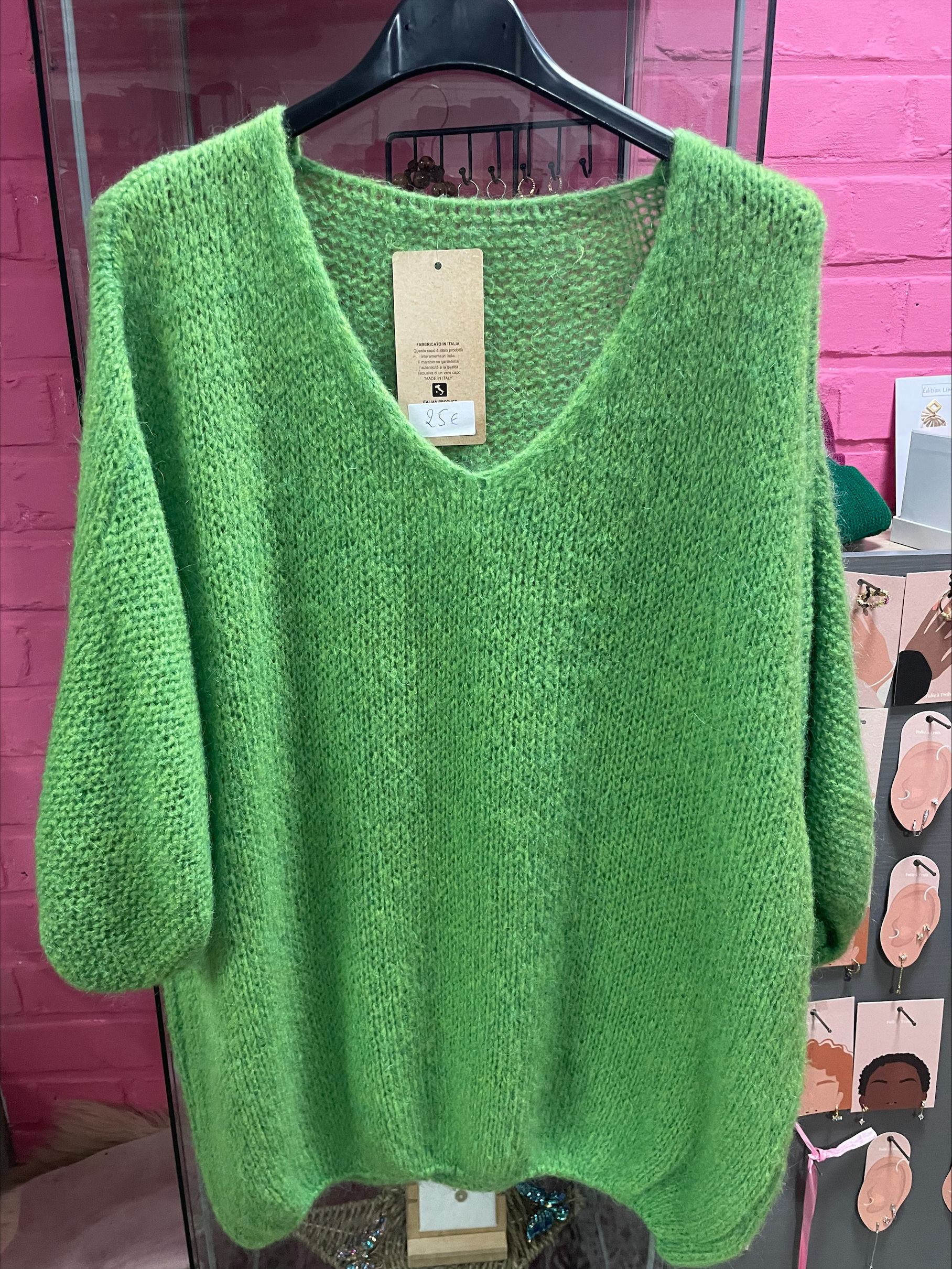 Pull vert pomme léger col v