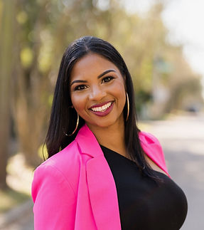 Kennetha Johnson_edited.jpg