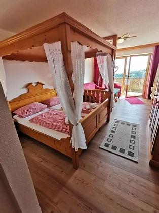 Romantik Appartements Glashütt Apartments Zimmer.jpeg