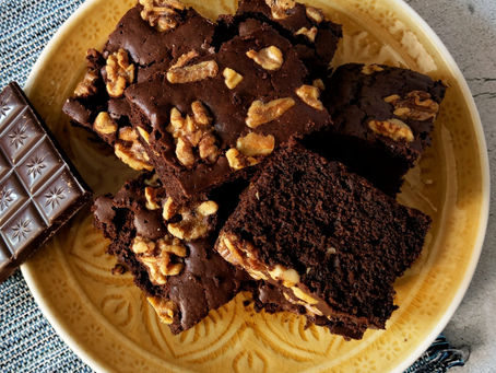 Light chocolate cake