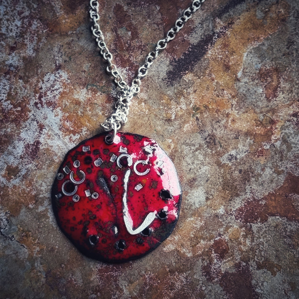 Collier cuivre émaillé
Artisan d'art
Jura