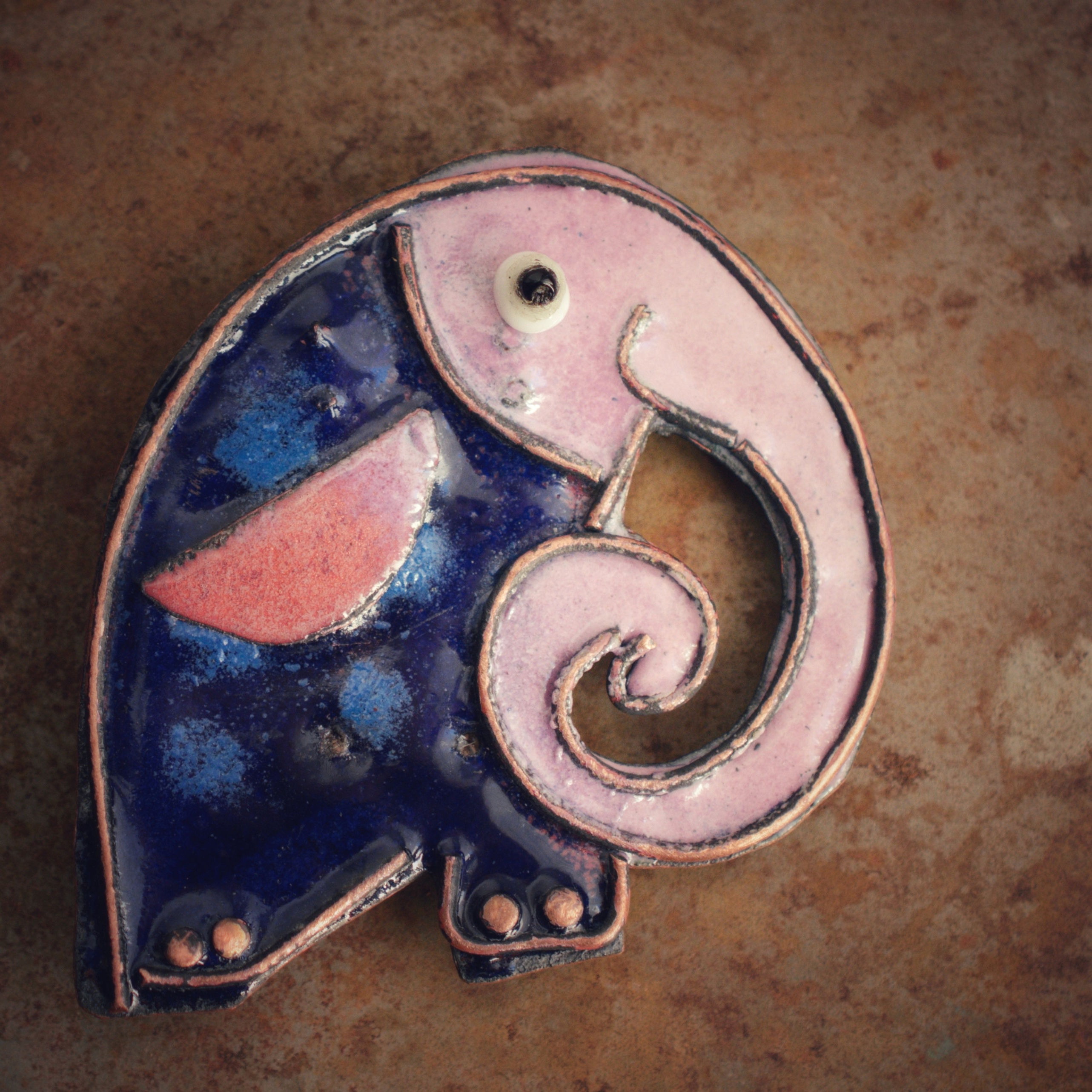 Tara — Broche éléphant d’Asie en cuivre émaillé - Le Bestiaire