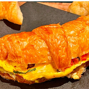 CROISSANT OMELETTE