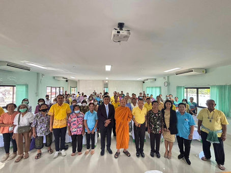 พระครูศรีปริยัติวิธาน บรรยายธรรมะในโครงการโรงเรียนผู้สูงวัย