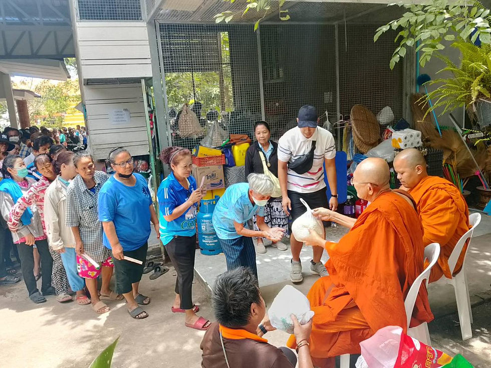 ศูนย์สาธารณสงเคราะห์เด็กพิเศษวัดห้วยหมูแบ่งปันข้าวสารเนื่องในวันแม่แห่งชาติ